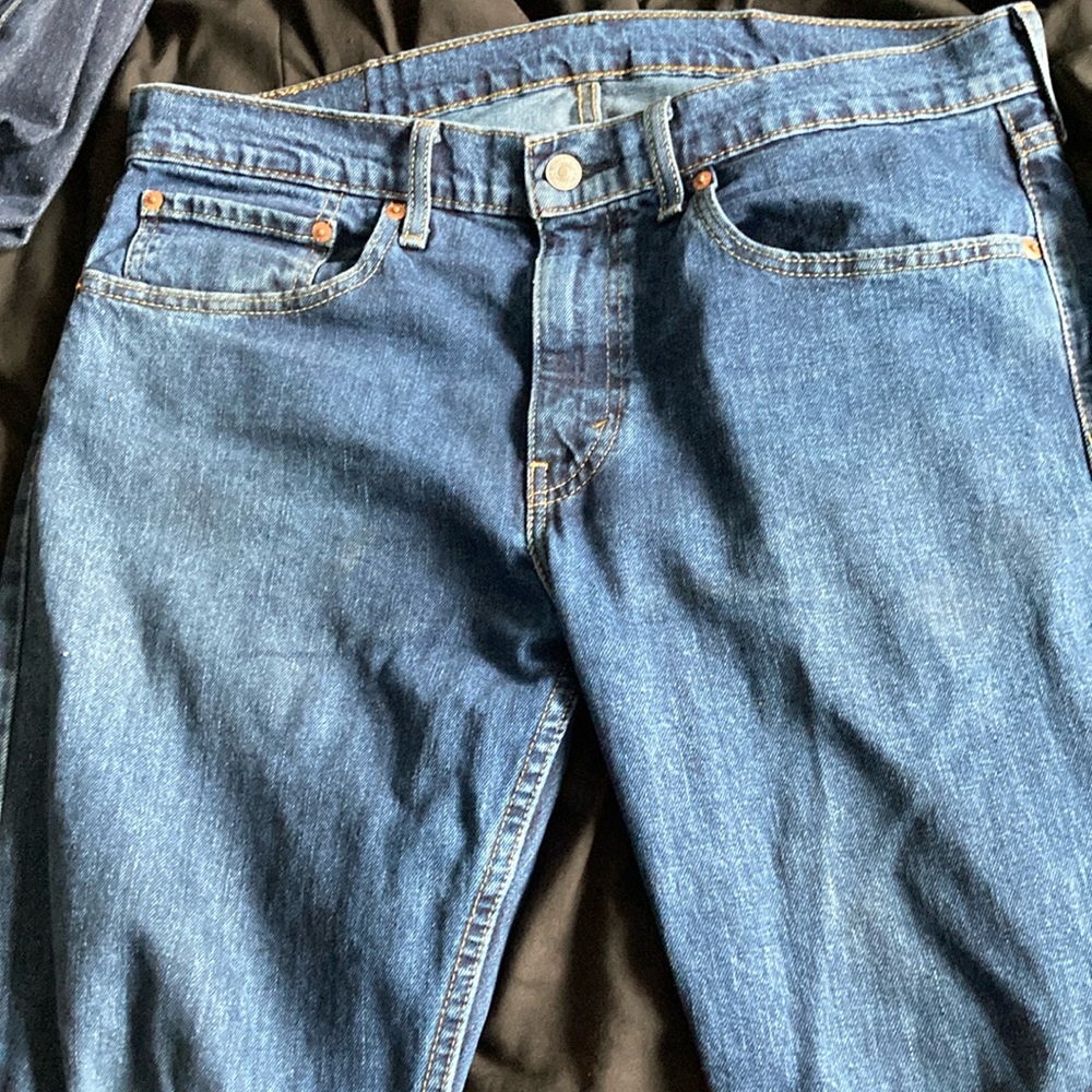 Shrunk Levi’s 502 34 X 32 fit 30 X 30